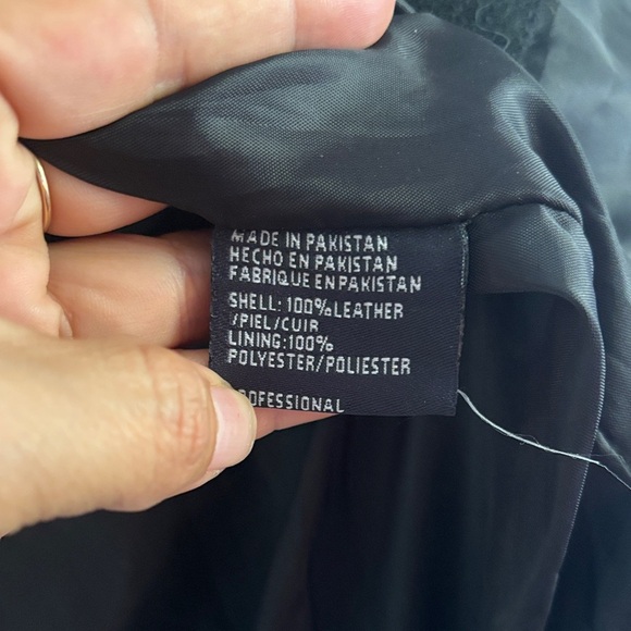 Roper Black Zip-Up Vest - Picture 5 of 7